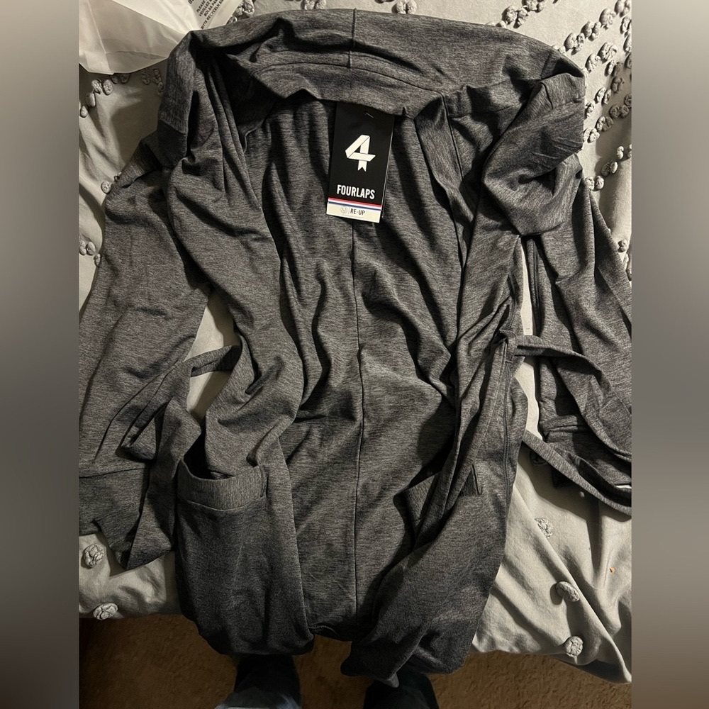 **WOMEN’S|| FOUR LAPS ||GRAY ||ATHLETIC SWEATER ||SIZE SMALL **
